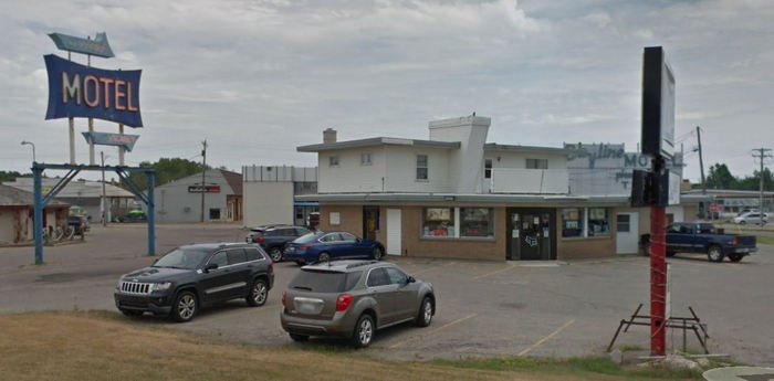 Skyline Motel (Penthouse Restaurant) - From Web Listing (newer photo)